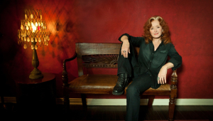 Image of Bonnie Raitt w/ Jon Cleary